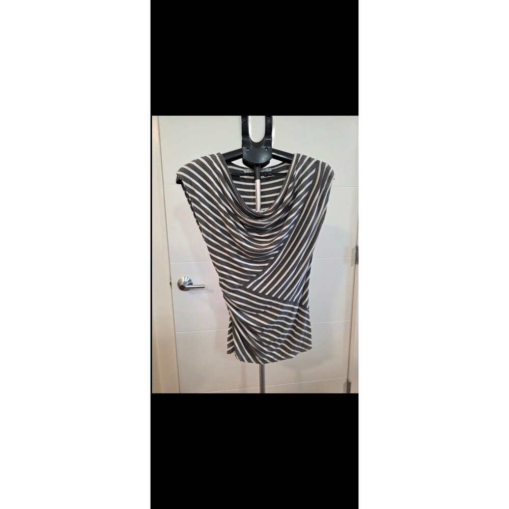 Max Studio size Small